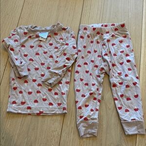 Hanna Andersson Kids Pajama Set with Red mushrooms